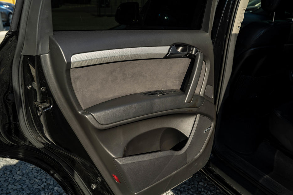 Продам Audi Q7 2010 года в Черновцах