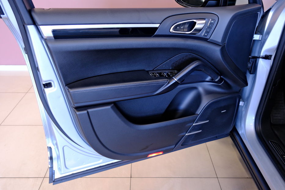 Продам Porsche Cayenne 2015 года в Одессе