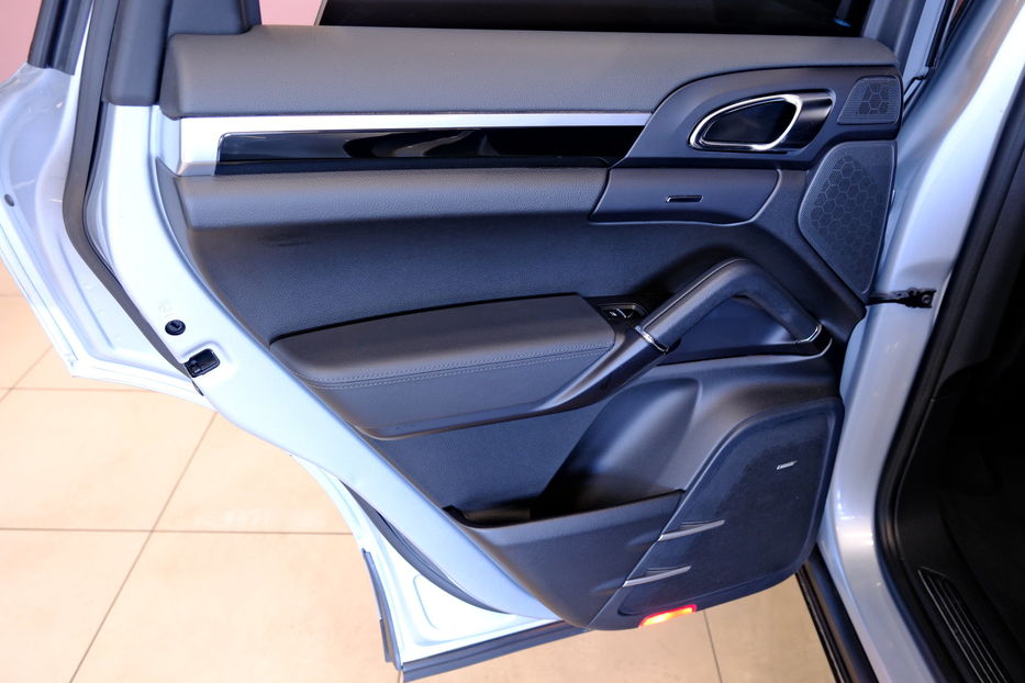 Продам Porsche Cayenne 2015 года в Одессе