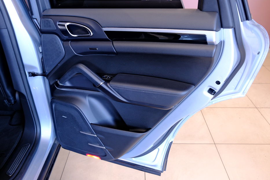 Продам Porsche Cayenne 2015 года в Одессе