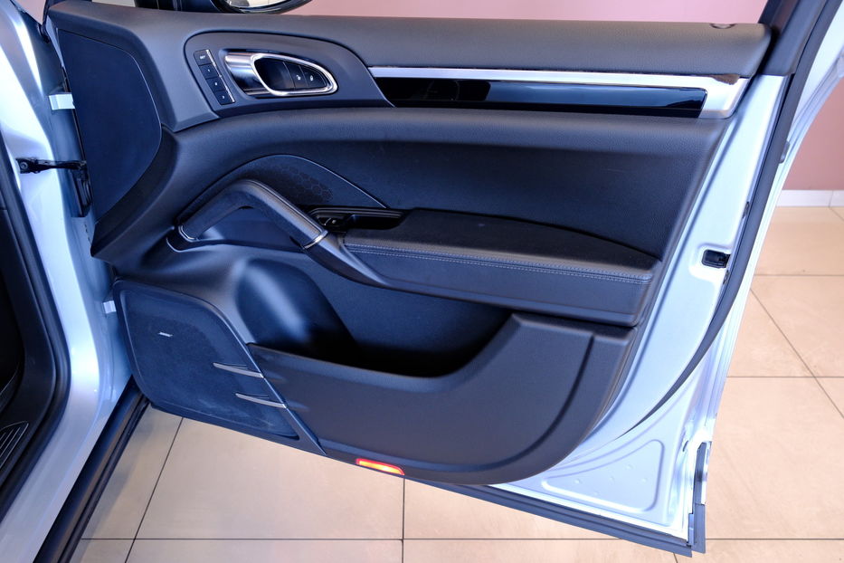 Продам Porsche Cayenne 2015 года в Одессе