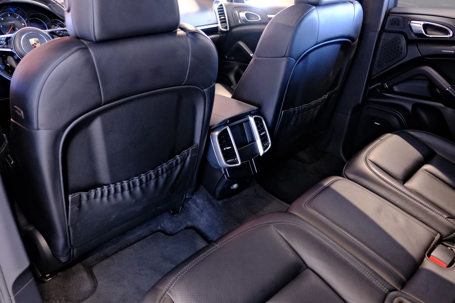 Продам Porsche Cayenne 2015 года в Одессе