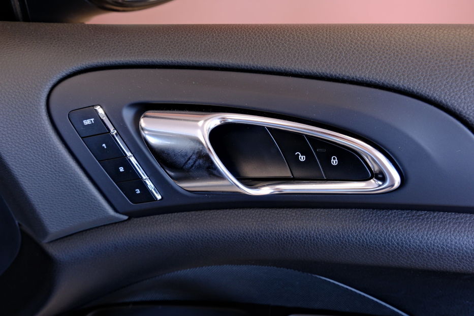 Продам Porsche Cayenne 2015 года в Одессе