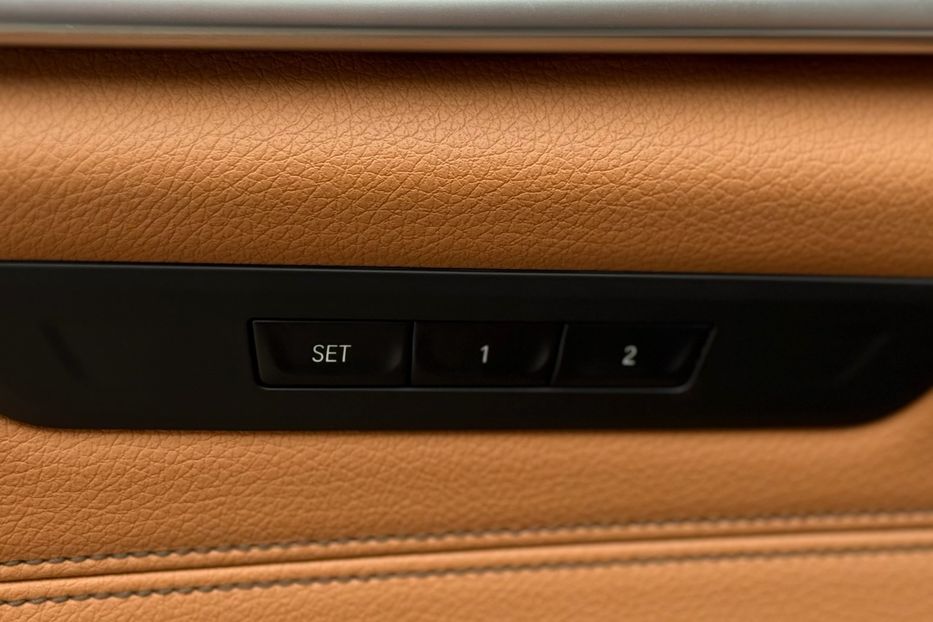 Продам BMW 550 xDrive 2018 года в Киеве