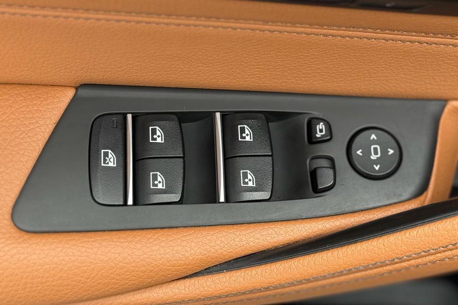 Продам BMW 550 xDrive 2018 года в Киеве