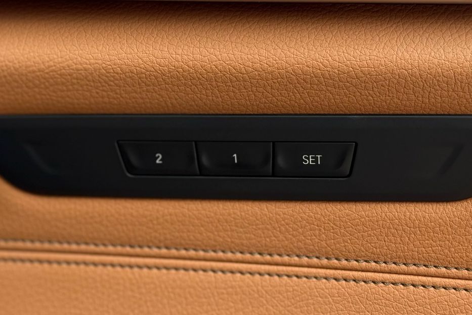 Продам BMW 550 xDrive 2018 года в Киеве