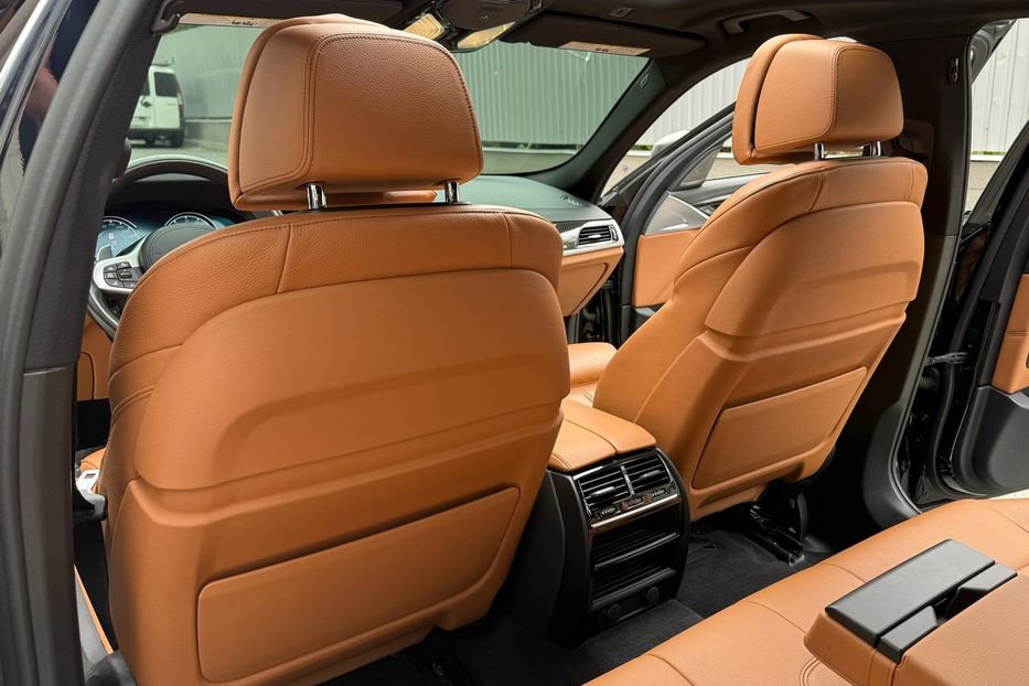 Продам BMW 550 xDrive 2018 года в Киеве