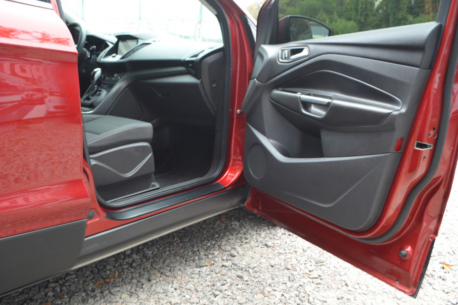 Продам Ford Kuga 2019 года в Киеве