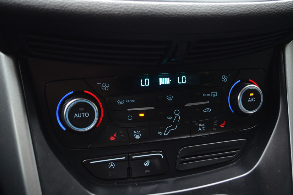 Продам Ford Kuga 2019 года в Киеве