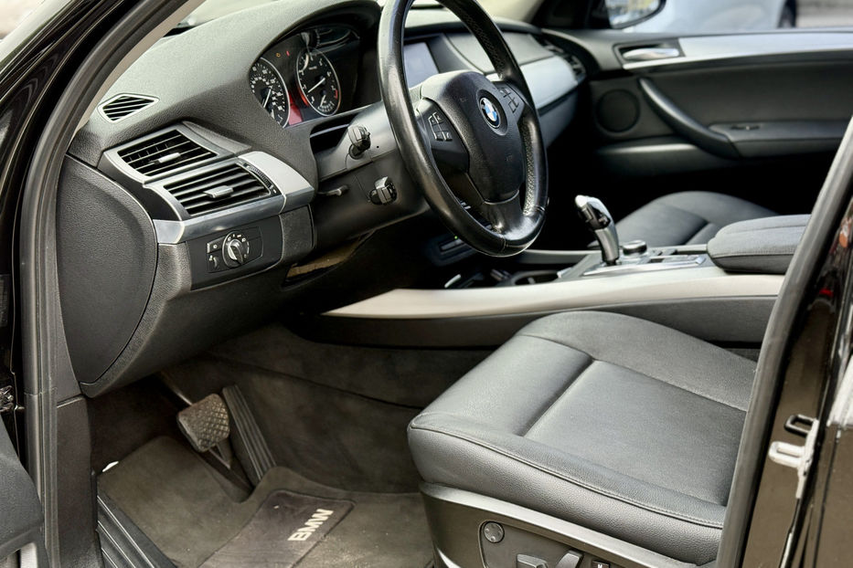 Продам BMW X5 2012 года в Киеве