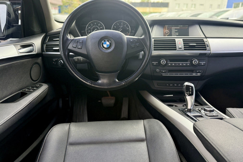 Продам BMW X5 2012 года в Киеве