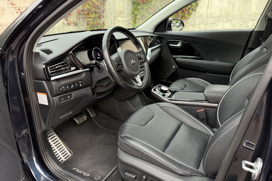 Продам Kia Niro MАХ комплектаціяавто в Рівному 2021 года в Ровно