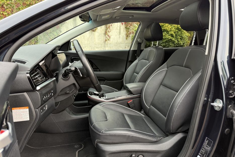 Продам Kia Niro MАХ комплектаціяавто в Рівному 2021 года в Ровно