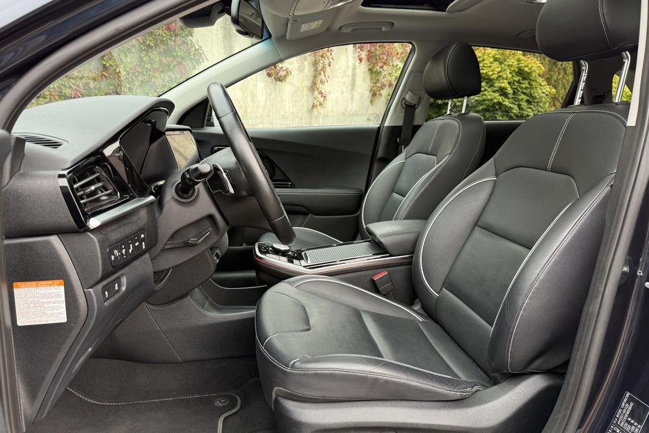 Продам Kia Niro MАХ комплектаціяавто в Рівному 2021 года в Ровно