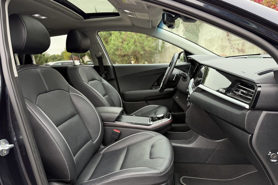 Продам Kia Niro MАХ комплектаціяавто в Рівному 2021 года в Ровно