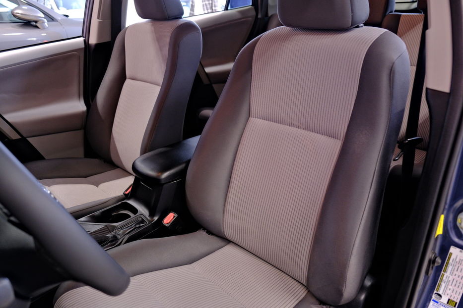 Продам Toyota Rav 4 LE 2013 года в Одессе