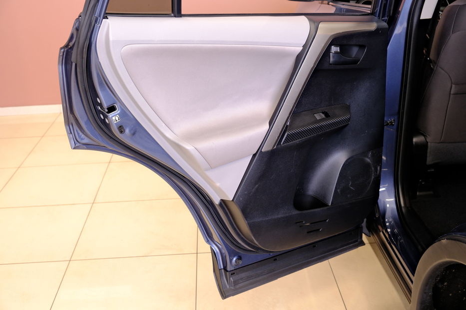 Продам Toyota Rav 4 LE 2013 года в Одессе