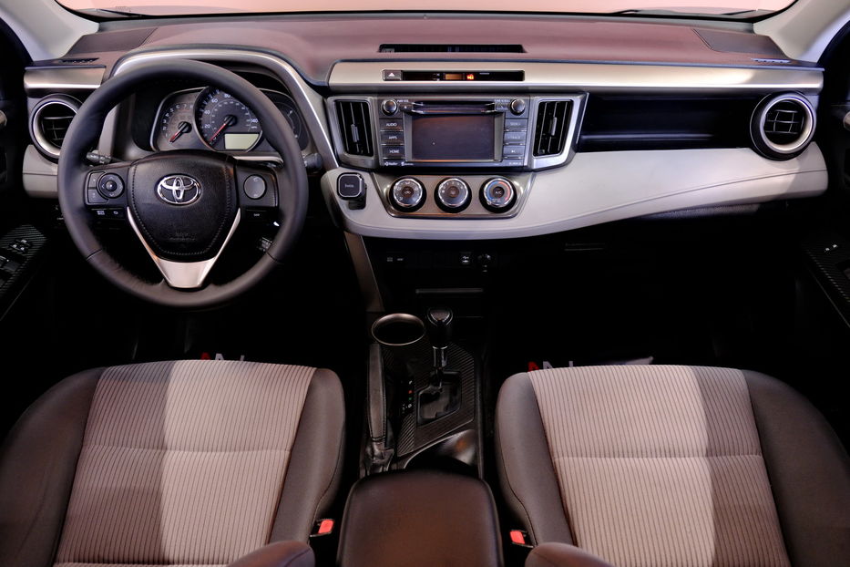 Продам Toyota Rav 4 LE 2013 года в Одессе