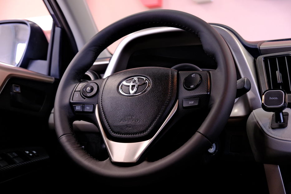 Продам Toyota Rav 4 LE 2013 года в Одессе