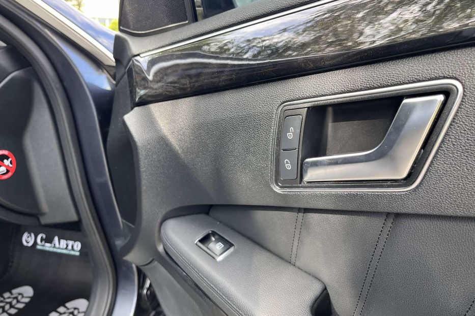 Продам Mercedes-Benz E-Class 2012 года в Черновцах