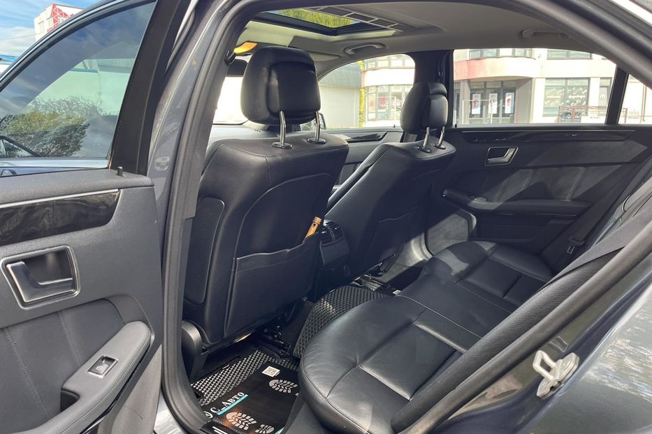 Продам Mercedes-Benz E-Class 2012 года в Черновцах