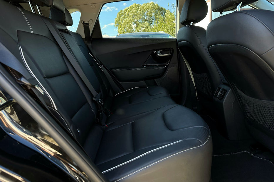 Продам Kia Niro 64 кВт Макс. комплектація 2020 года в Львове
