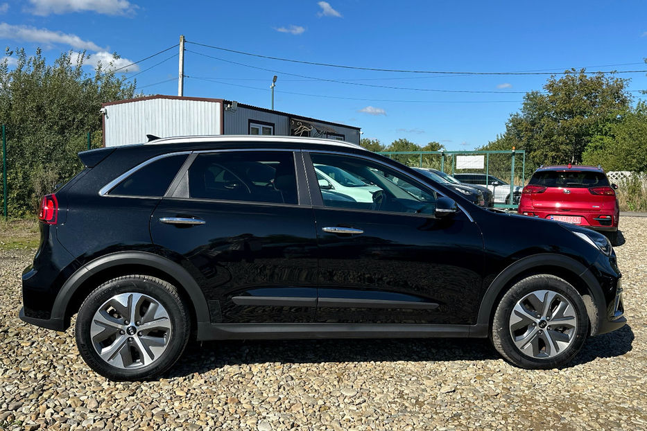 Продам Kia Niro 64 кВт Макс. комплектація 2020 года в Львове