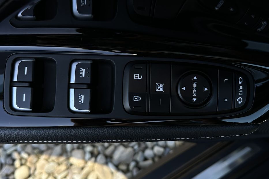 Продам Kia Niro 64 кВт Макс. комплектація 2020 года в Львове