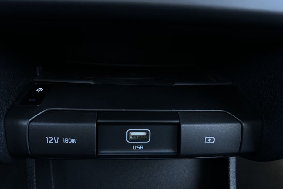Продам Kia Niro 64 кВт Макс. комплектація 2020 года в Львове