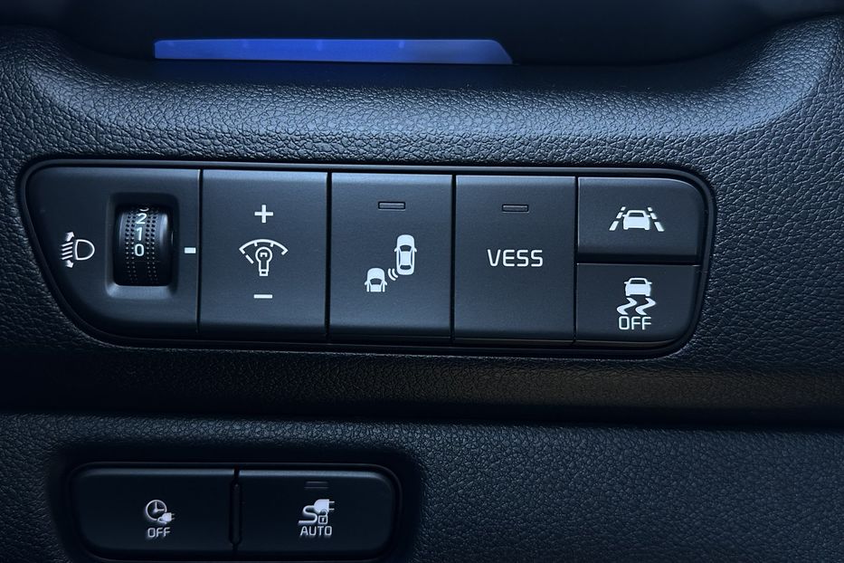 Продам Kia Niro 64 кВт Макс. комплектація 2020 года в Львове