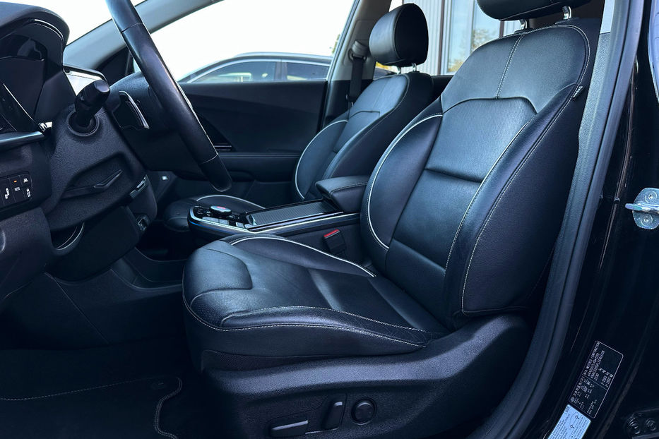 Продам Kia Niro 64 кВт Макс. комплектація 2020 года в Львове