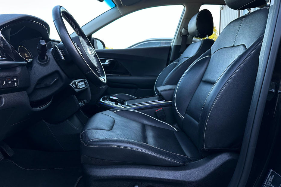Продам Kia Niro 64 кВт Макс. комплектація 2020 года в Львове