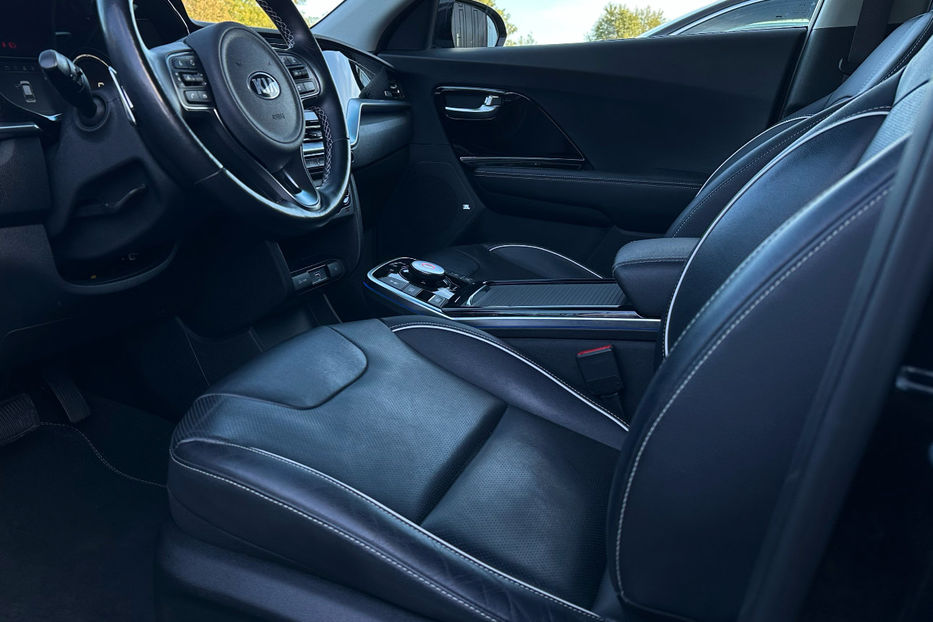 Продам Kia Niro 64 кВт Макс. комплектація 2020 года в Львове