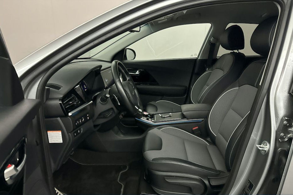 Продам Kia Niro 64 KW авто в дорозі  2022 года в Львове