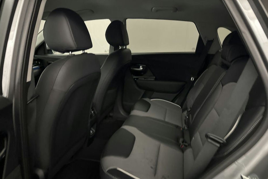 Продам Kia Niro 64 KW авто в дорозі  2022 года в Львове