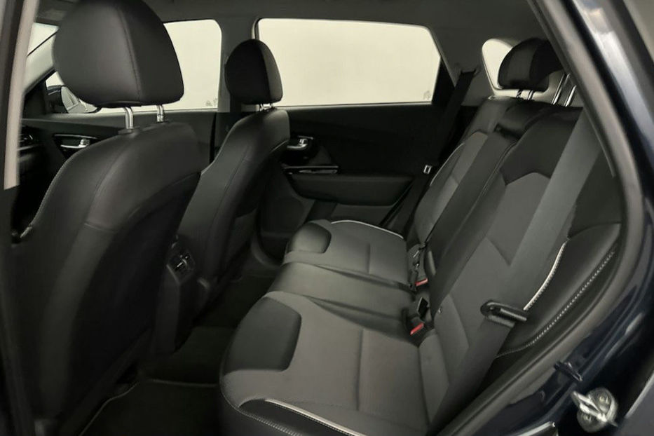 Продам Kia Niro 64 KW авто в дорозі  2020 года в Львове