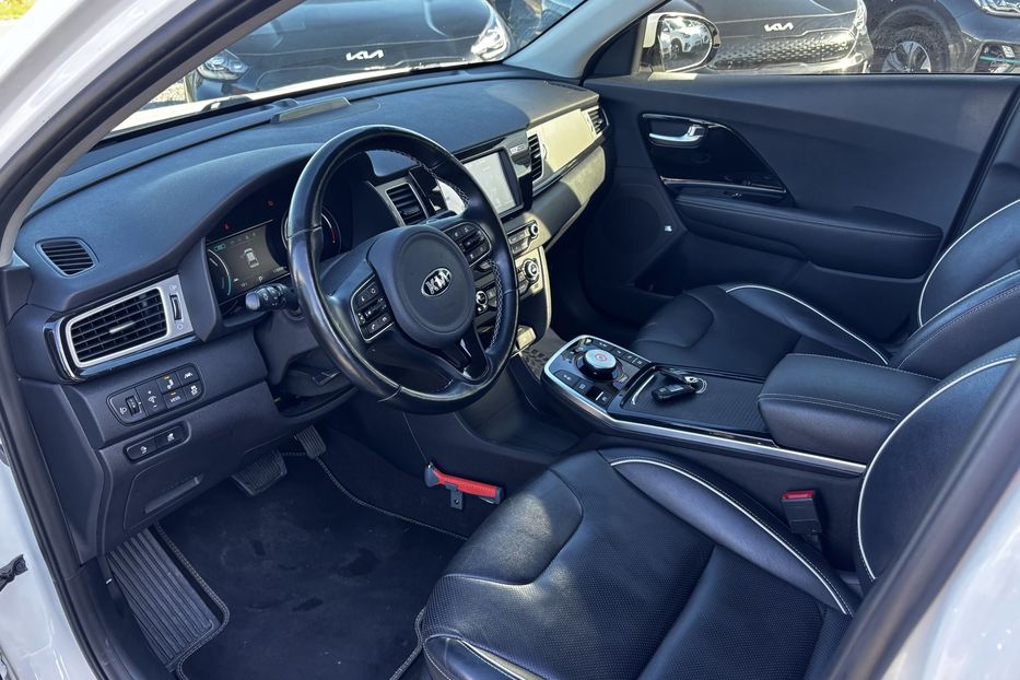 Продам Kia Niro 64 квт у Львові 2020 года в Львове