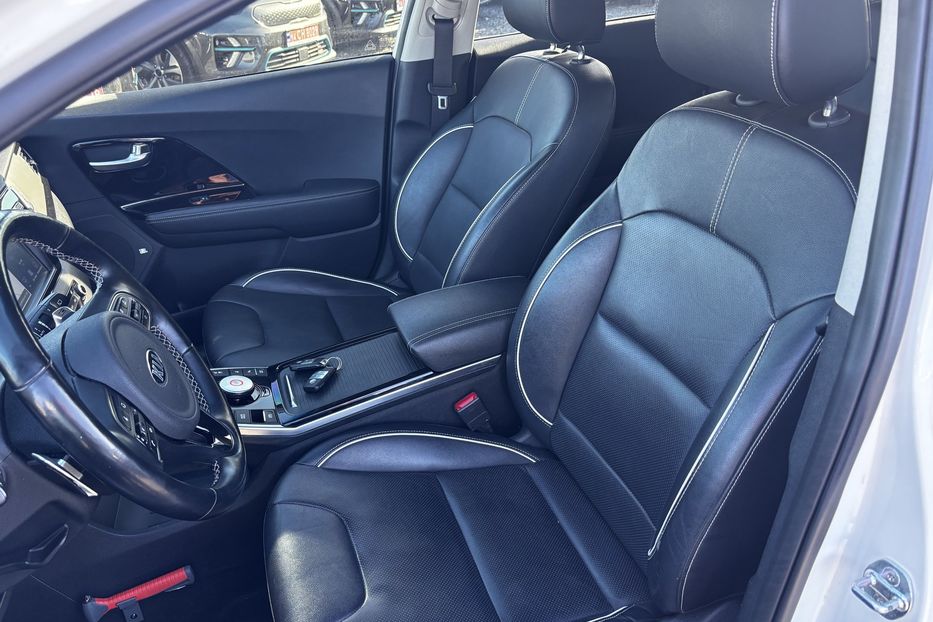Продам Kia Niro 64 квт у Львові 2020 года в Львове