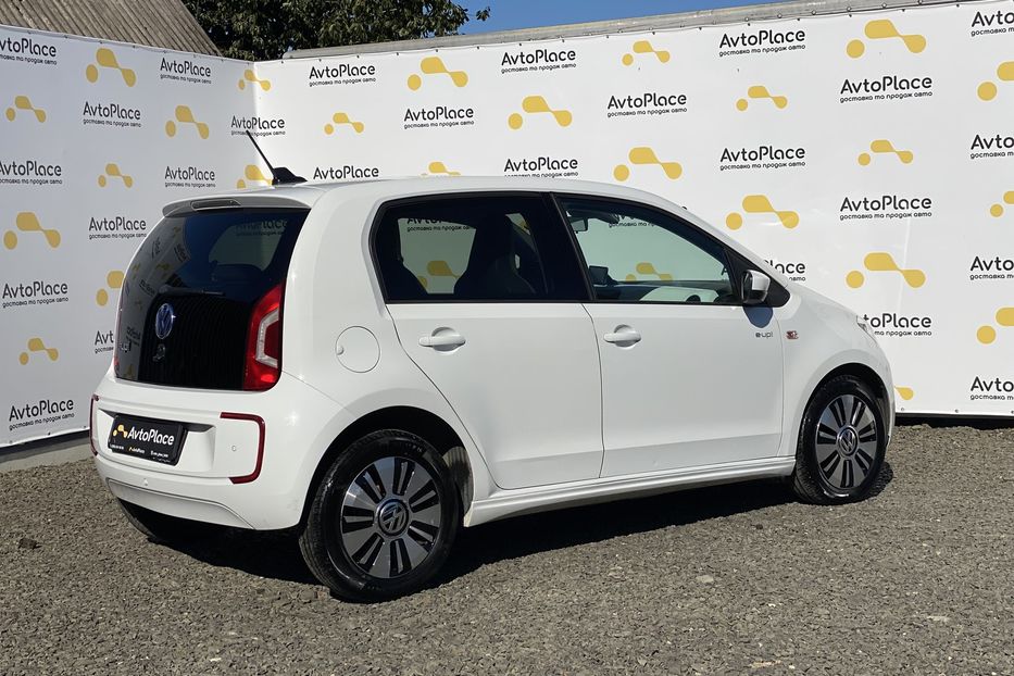 Продам Volkswagen Up 2015 года в Луцке