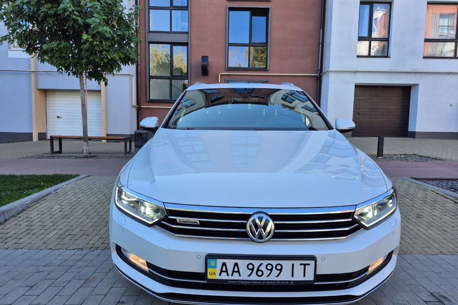 Продам Volkswagen Passat B8 Highline; 4x4; 190кс 2018 года в Киеве