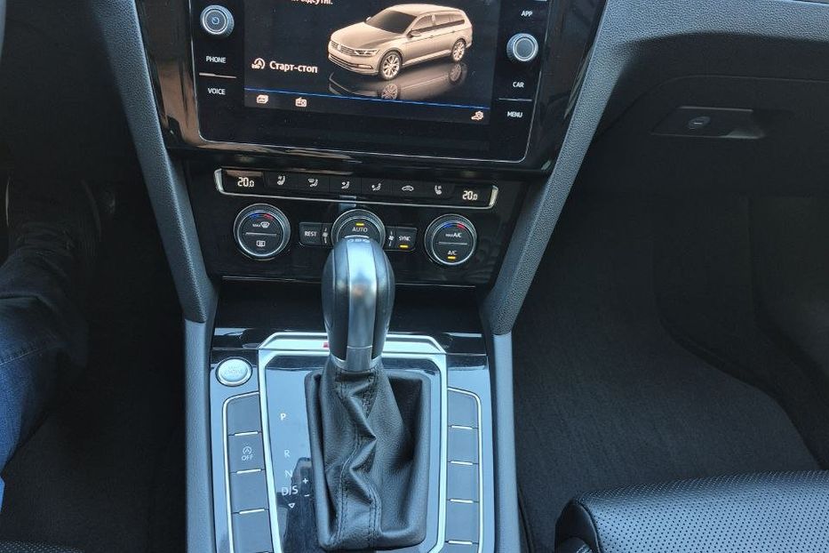 Продам Volkswagen Passat B8 Highline; 4x4; 190кс 2018 года в Киеве