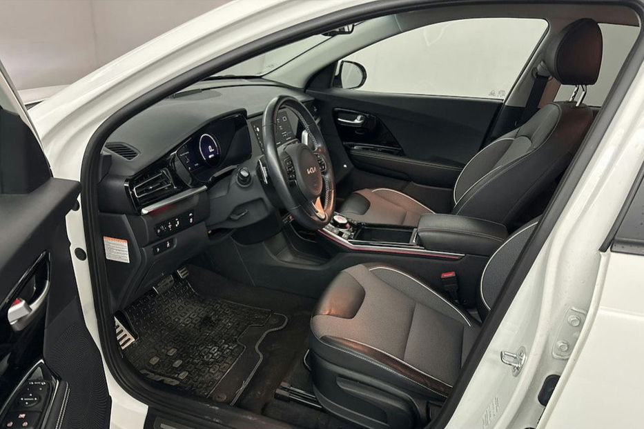 Продам Kia Niro 64 KW авто в дорозі  2022 года в Львове