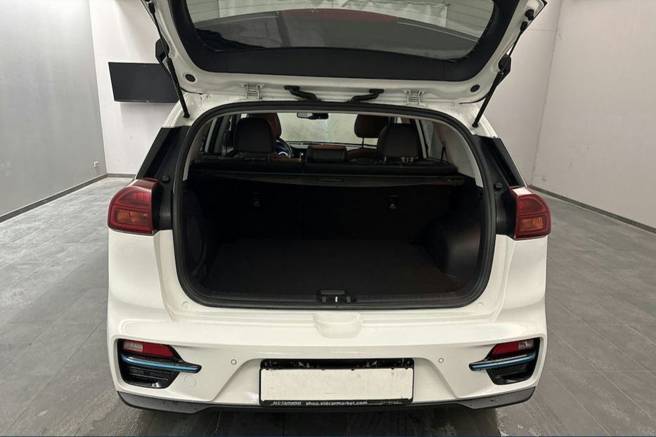 Продам Kia Niro 64 KW авто в дорозі  2022 года в Львове