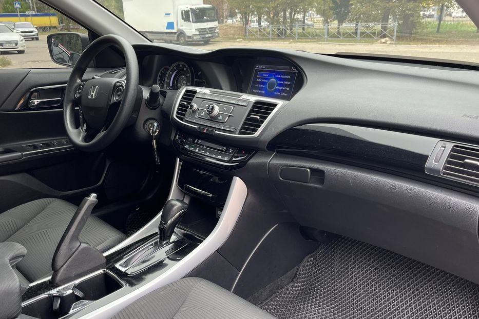 Продам Honda Accord LX 2017 года в Николаеве