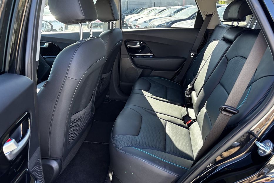 Продам Kia Niro 64 кВт авто у Львові 2021 года в Львове