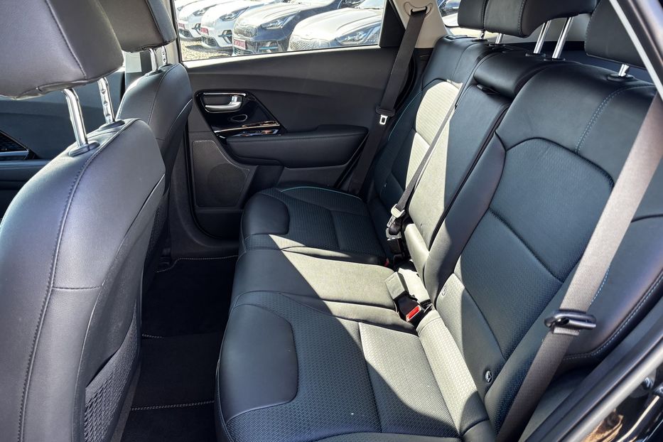 Продам Kia Niro 64 кВт авто у Львові 2021 года в Львове