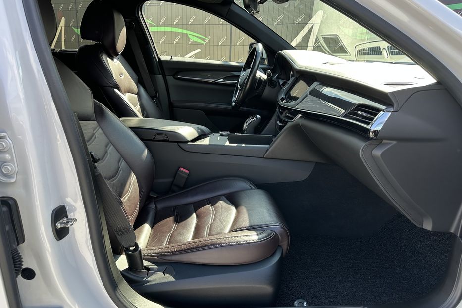 Продам Cadillac CT6 AWD Platinum 2019 года в Киеве