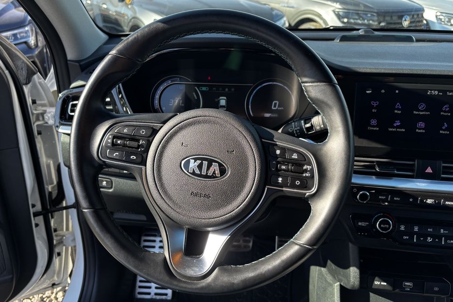 Продам Kia Niro 64квт авто у Львові 2021 года в Львове