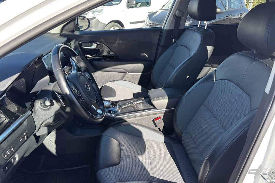 Продам Kia Niro 64квт авто у Львові 2021 года в Львове