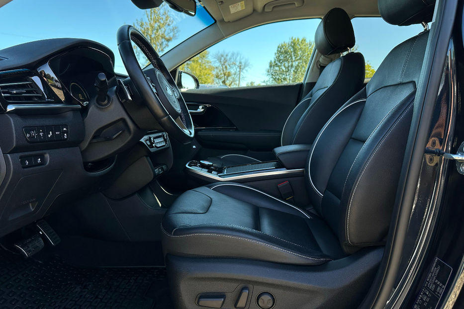 Продам Kia Niro 64 кВт Макс. комплектація 2021 года в Львове